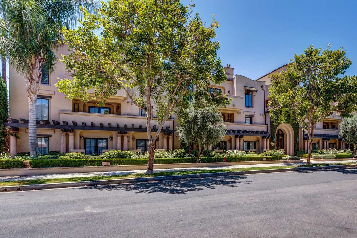 10618 Woodbridge St Unit 306, North Hollywood, CA 91602 Condo for
