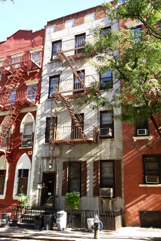Primary Photo - 453 W 56th St