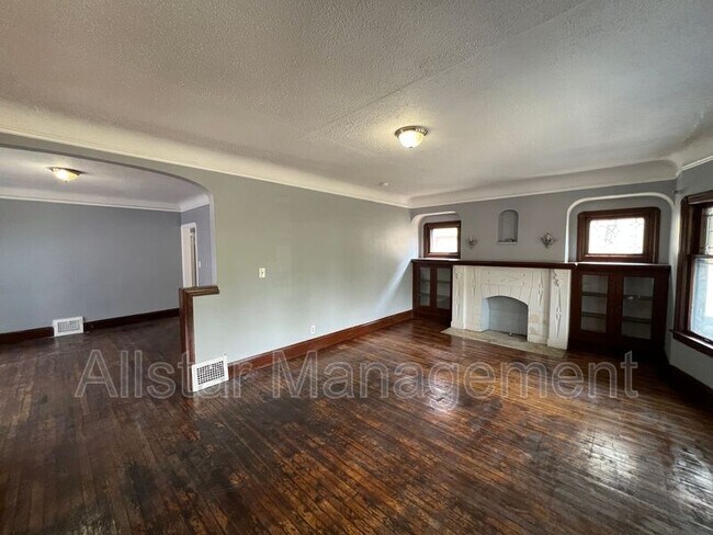 Foto del edificio - 3257 E 139th St
