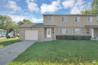 Building Photo - 2522-2524-2524 Weyburn Rd