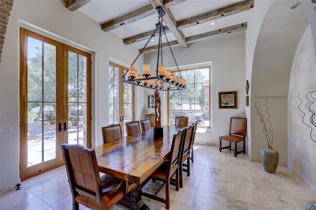 Building Photo - 418 Cattle Trail Dr