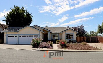 Building Photo - 2209 Ascot Pkwy