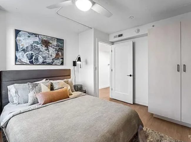 Foto del edificio - Brand New! 2BR/2BA Luxury Lofts Steps from K-State & Aggieville