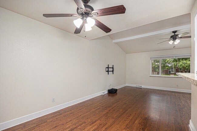 Building Photo - Charming 3-Bedroom Home – Perfect for Comf...