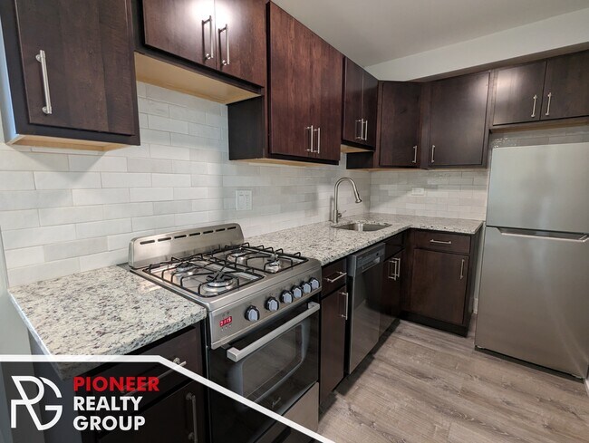 Foto del edificio - 417 W Barry Ave