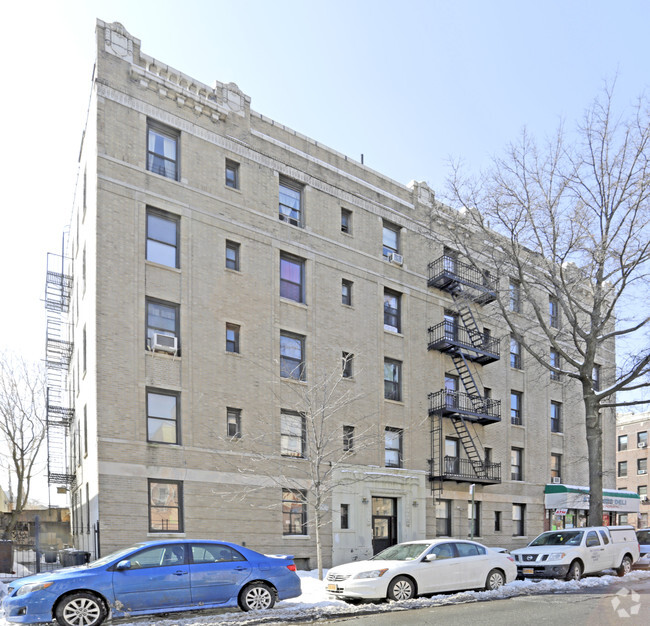 Building Photo - Graham Court