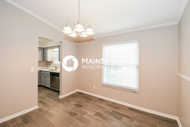Building Photo - 3 Bedroom Pet-Friendly Home in Jacksonville, FL with Main Street Renewal