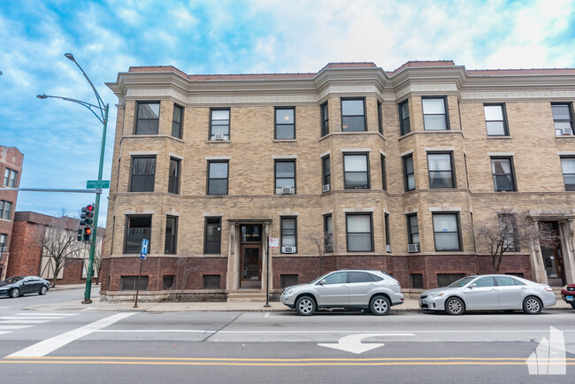 Building Photo - 2959 N Halsted St