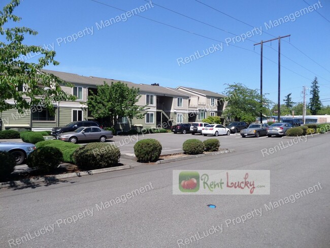 Building Photo - AMAZING PRICE! Wonderful 2-Bedroom Top Floor Condo in Renton - Great Location!