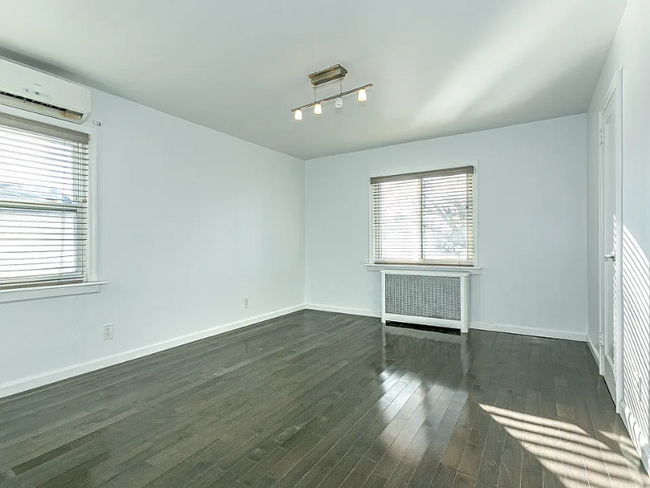 Building Photo - 77-51 251st St