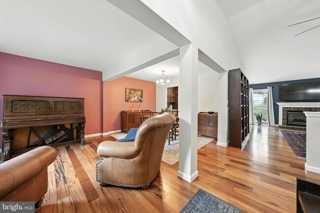 Foto del edificio - 9571 Basilwood Dr