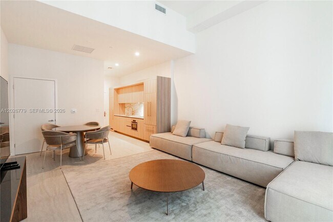 Foto del edificio - 77 SE 5th St