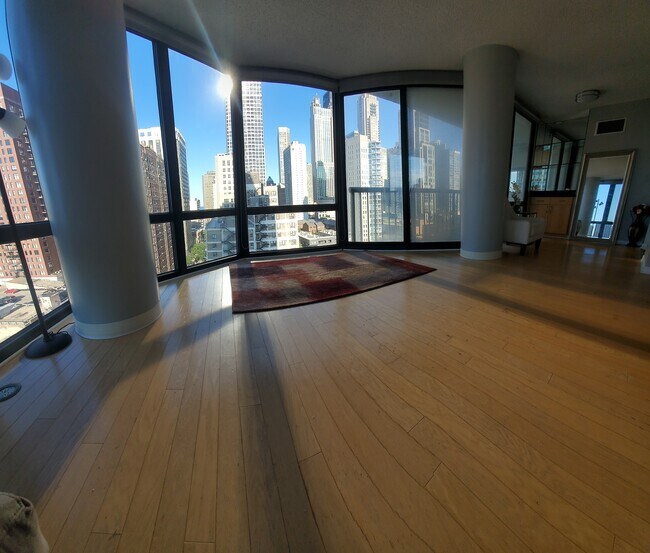 Foto del edificio - 111 W Maple St