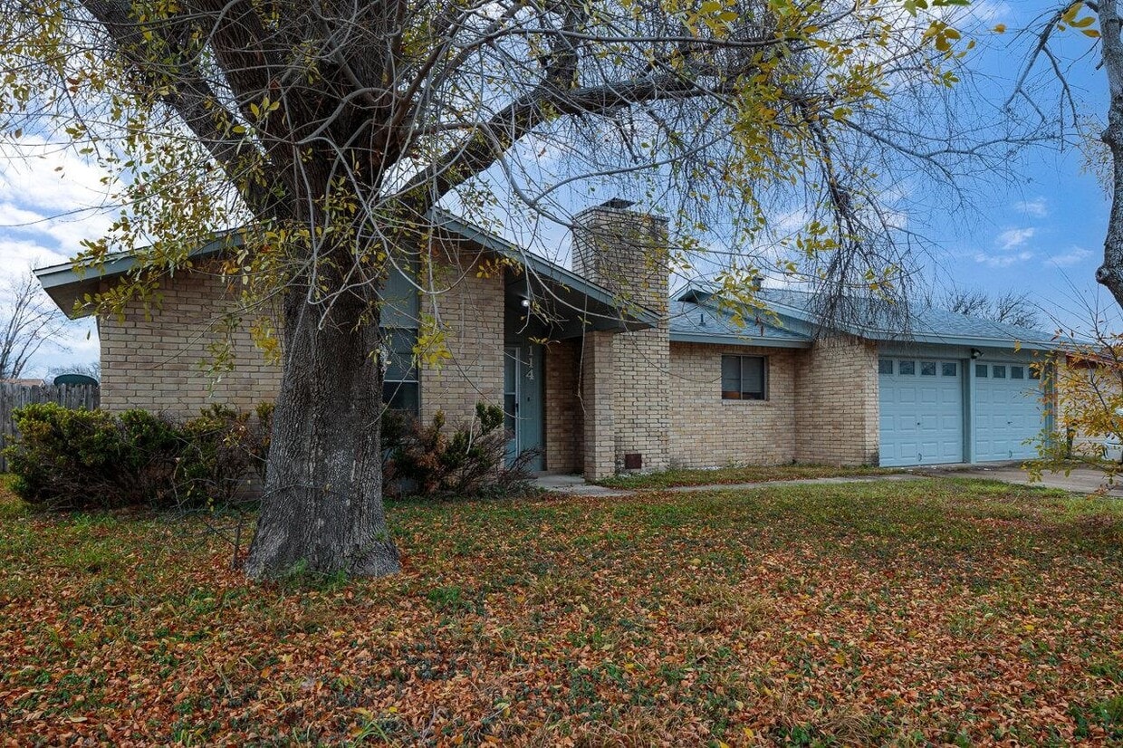 114 Fiesta Dr, Del Rio, TX 78840 House Rental in Del Rio, TX