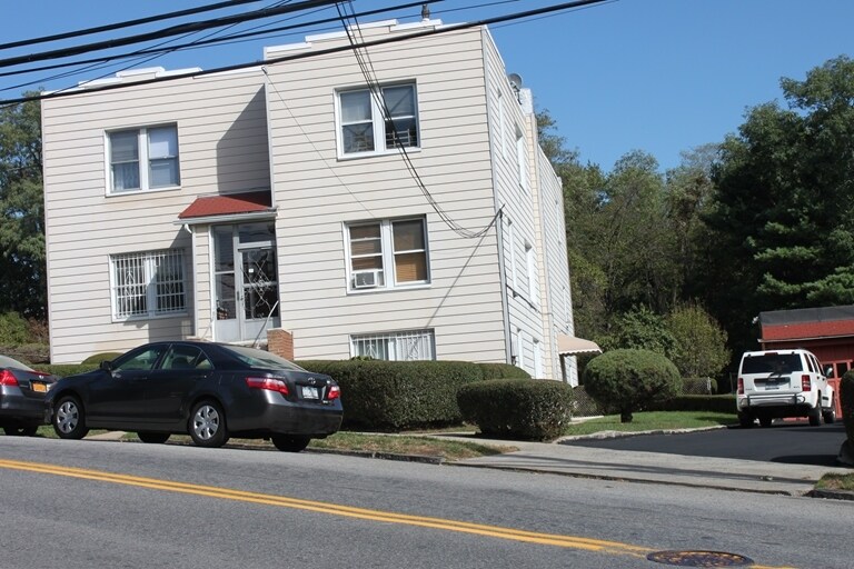 Primary Photo - 69 Spruce St