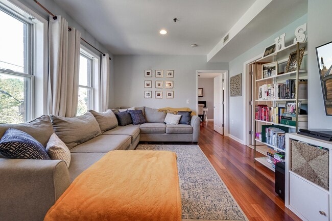 Foto del edificio - 650 2nd St