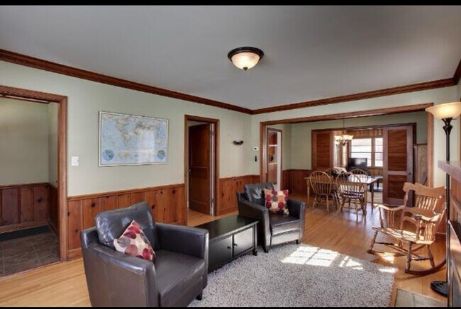 Foto del edificio - 6741 Harriet Ave