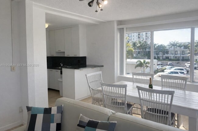 Building Photo - 345 N Fort Lauderdale Beach Blvd