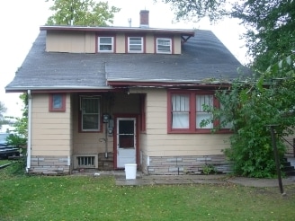  - 1011 N 30th St