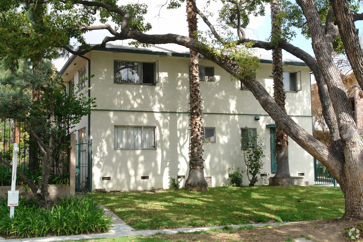 Building Photo - 1511 Rock Glen Ave