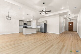 Building Photo - 1634 Dryden Ave