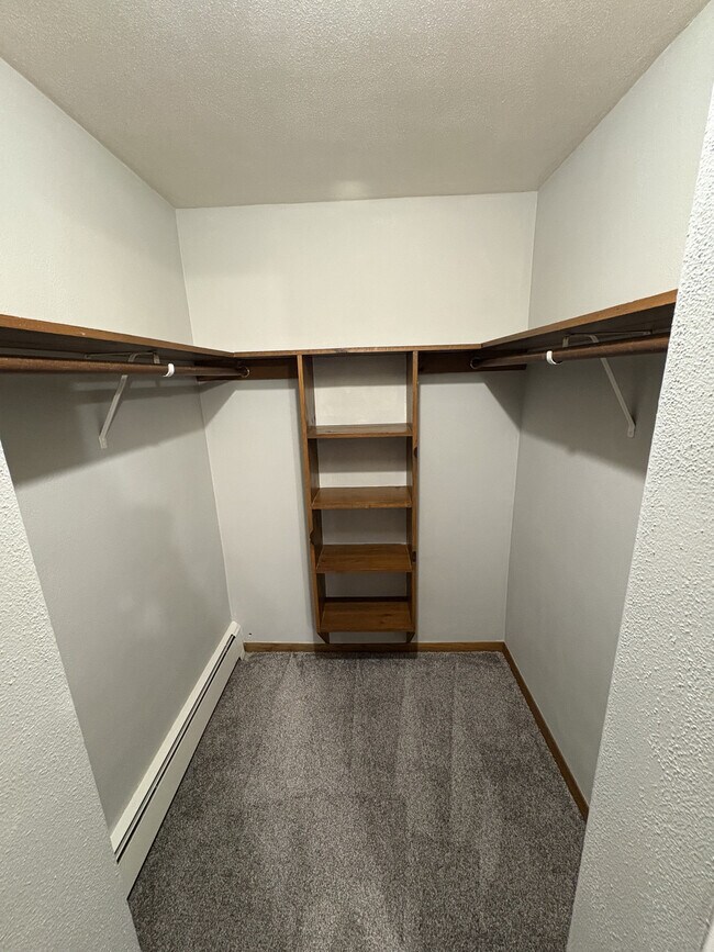 Foto del edificio - 910 S Phillips Ave