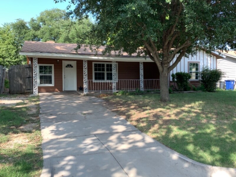 358 NW Lorna St, Burleson, TX 76028 House Rental in Burleson, TX