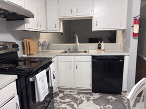 Building Photo - 225 W McDowell Rd