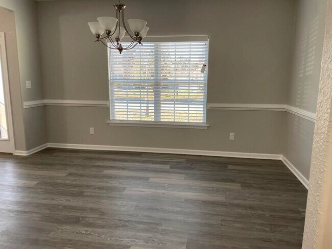 Foto del edificio - Woodbridge Pointe