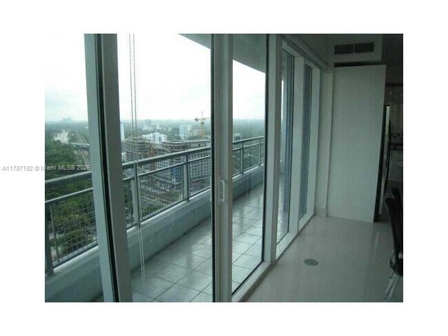 Foto del edificio - 60 SW 13th St
