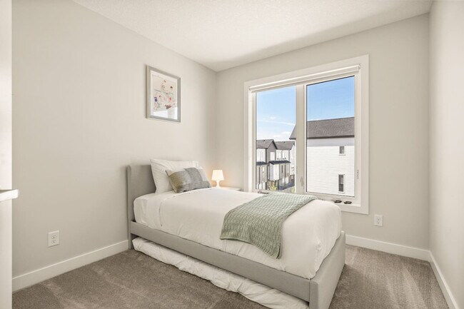 Photo du bâtiment - 337 Skyview Ranch Rd NE