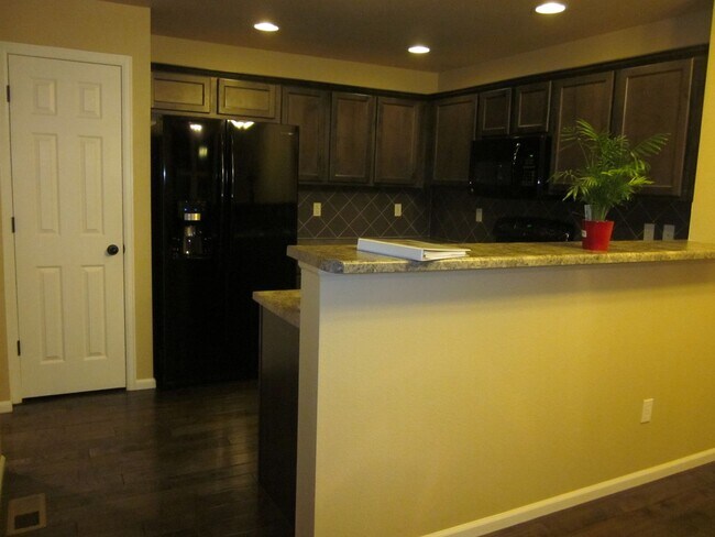 Building Photo - 5417 Smokey Heights