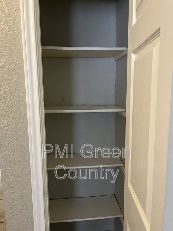 Foto del edificio - 12427 E 11th Ct