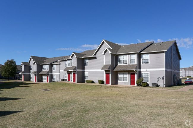 Building - Garretts Landing