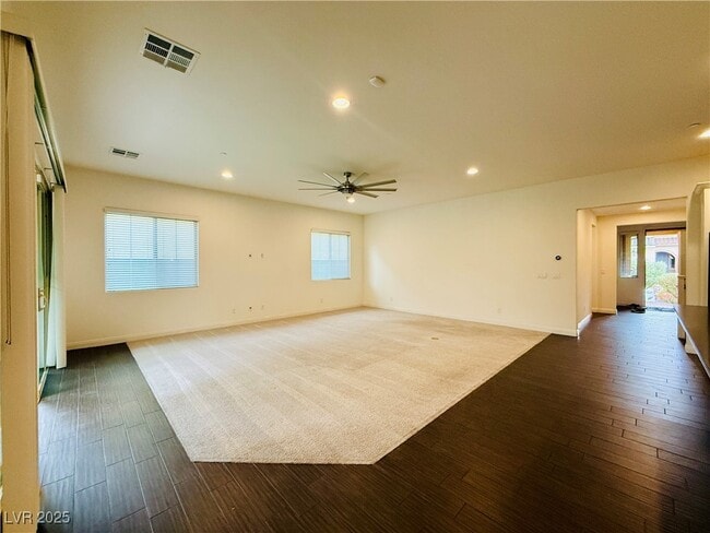 Foto del edificio - 285 Mandarin Hill Ln