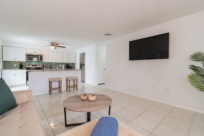 Building Photo - 505 Fillmore Ave