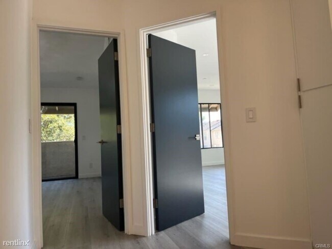 Building Photo - 2 br, 2.5 bath Townhome - 109 Harbor Woods...