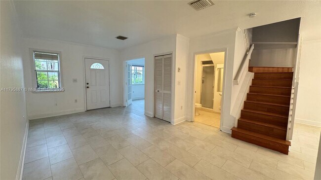 Foto del edificio - 7752 SW 95th St