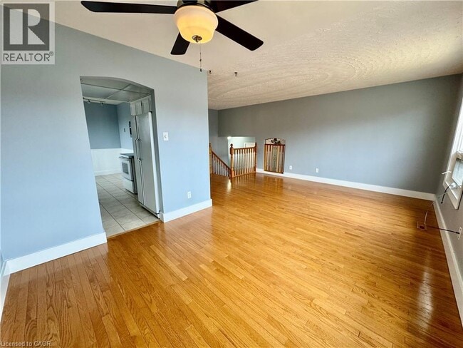 Building Photo - 123 Toynbee Crescent