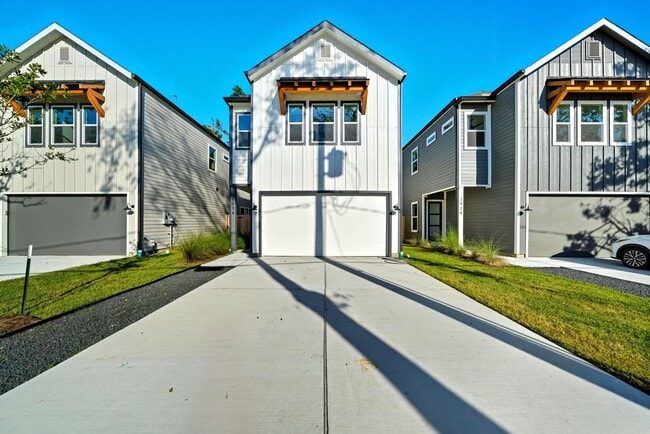 Building Photo - 2036 Thonig Rd