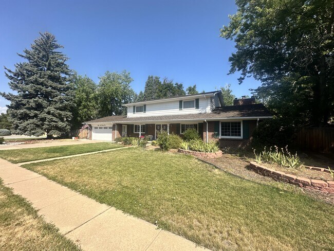 Building Photo - 5621 W Lakeridge Rd