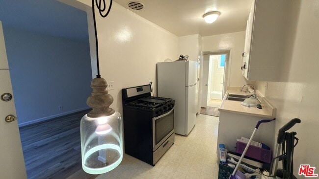 Building Photo - 1451 Redondo Ave