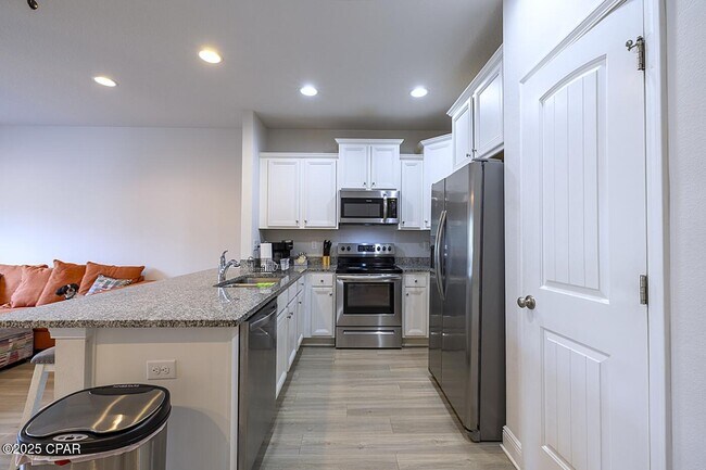 Foto del edificio - 1882 Pointe Dr