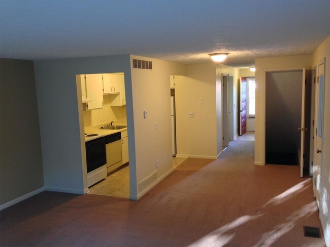Building Photo - 313 Willowbrooke Dr