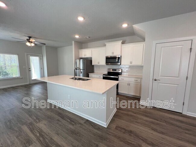 Building Photo - 5038 Mimosa Dr