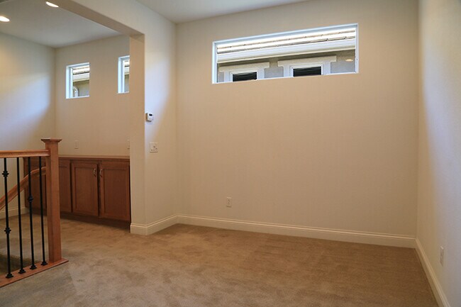 Building Photo - 321 Oak Hill Rd
