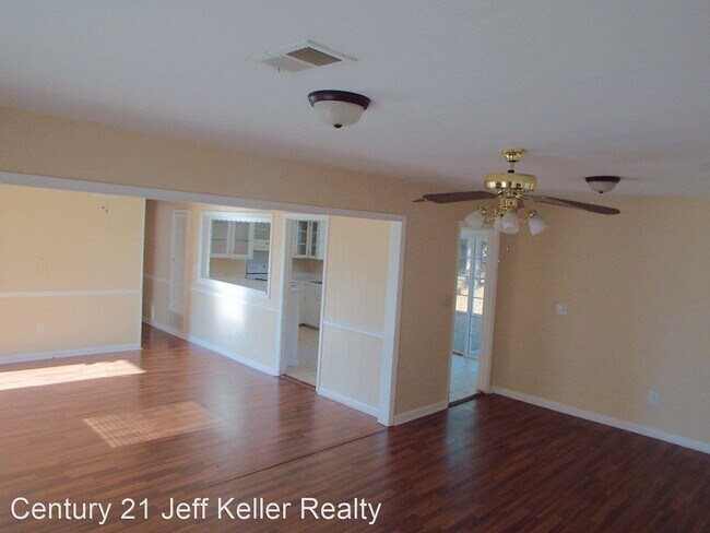 Building Photo - 3 br, 2 bath House - 2528 Kensington Dr E