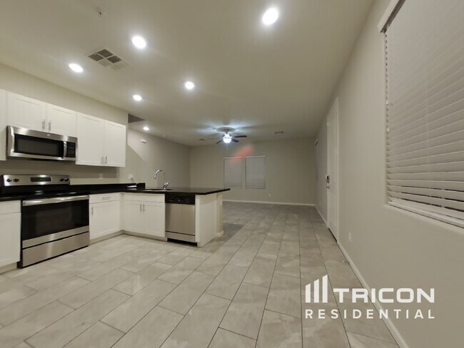 Foto del edificio - 12572 W Lindbergh Dr
