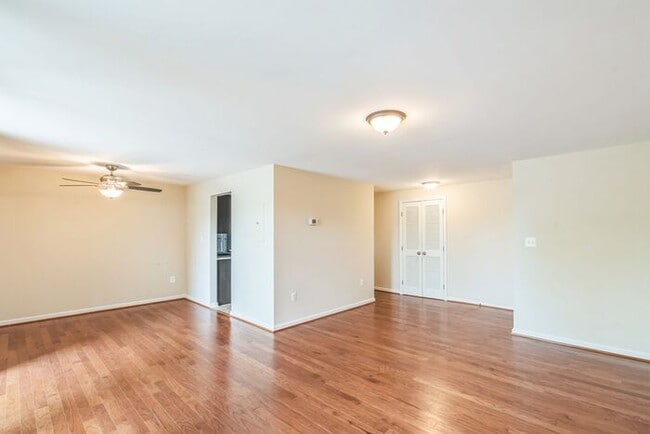 Building Photo - 3309 Huntley Sq Dr