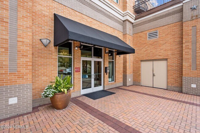 Foto del edificio - 6832 Main St